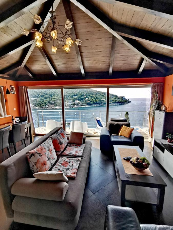 Seaview Laura Apartment